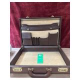Vintage  Coach mahogany leather attachï¿½