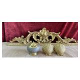 Gold composite wall shelf, small, lidded metal