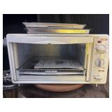 Vintage white Black & Decker Toast-R-Oven/Broiler