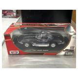 Motor Max 1:18 1961 Mako Shark Chevrolet Corvette