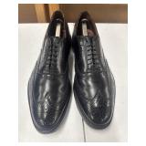 11 1/2 D pair of classic black leather Allen