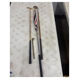 Vintage and novelty golf items, including a