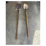 2 pc. Garden shovels. Flat and round blade.