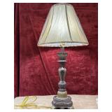 Traditional -style table lamp