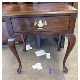 vvntage wooden Queen Anne-style end table.