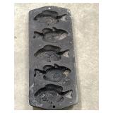 vintage cast iron fish  cornbread mold pan