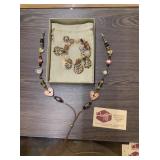 Decorative Glasses Holder with Bracelet