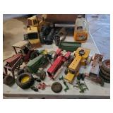 Ertl Toy Tractors, Minneapolis Moline, JD John Deere, Case IH International 