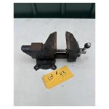 Hyper Tough 3 1/2" bench vice