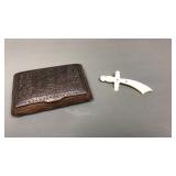 Atq Carved Trinket Box & Mother Of Pearl Brooch