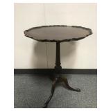 Ferguson Furniture Pie Crust Flip Top Side Table