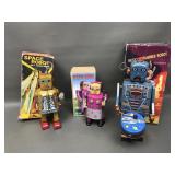 Reproductions Tin Toy Wind Up Robots Including