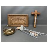 Vtg Angel Figurine Wind Chimes, Healing Cross&