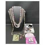 Lee Sands Hawaii Shell Necklace, Two Sisters Pin