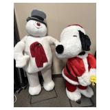 Snoopy & Frosty the snowman animatronics