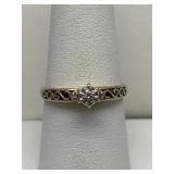 10k Gold & Diamond Ring