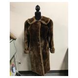 Vintage mouton lamb? Womenï¿½s Fur coat