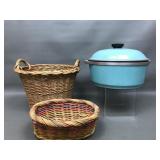 Vtg Club Oval Roaster & Basket Decor