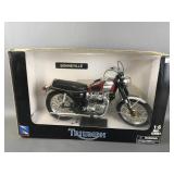 New Ray Triumph Bonneville 1/6 Diecast Motorcycle