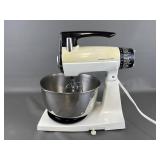 Vtg Sunbeam Mixmaster 12-speed