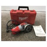Heavy-Duty 5' Random Orbit Sander Milwaukee