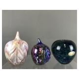 Vintage Gibson Apple Art Glass Paperweight &