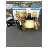 Vtg penn reels levelmatic casting reel