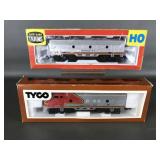 Vintage Tyco Santa Fe Ho Locomotive & Life-like