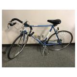 Vtg Blue & White Schwinn Traveler Road Bike