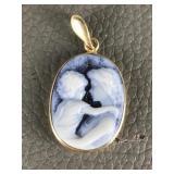 Vintage 14k Gold Mother & Child Cameo Pendant