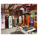 Estate Sale: Vintage Treasures for Pickers & Collectors