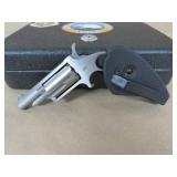 22 mag NAA Derringer Folding Pistol UNFIRED Magnum