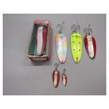 6 Vtg Fishing Lures Eppinger Dardevle Spoon