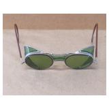 RARE Bausch & Lomb green sun glasses