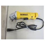 DEWALT ANGLE GRINDER DWE402
