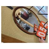 oval mirror
