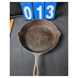 Griswold 710c 9 large frying pan cast iron