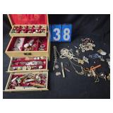 Jewelry necklaces earings
