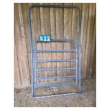 4 foot gate with top piece