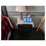 endtable and lamp
