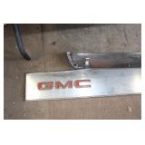 GMC Tailgate Emblem & Jeep Bumper Step