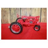 Franklin Mint Farmall Diecast Toy Tractor