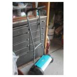Yardworks Reel Lawn Mower