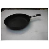 Cast Lovcoware Fry Pan 9'