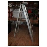 Aluminum Step Ladder
