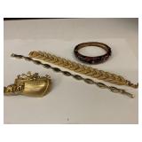 Gold-Tone Jewelry Set with Brooch and Bracelets