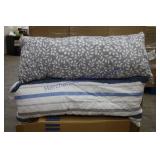 Pillows (48)