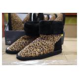Slippers (108)
