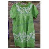 Dresses (750)