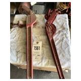 2 large chain binders